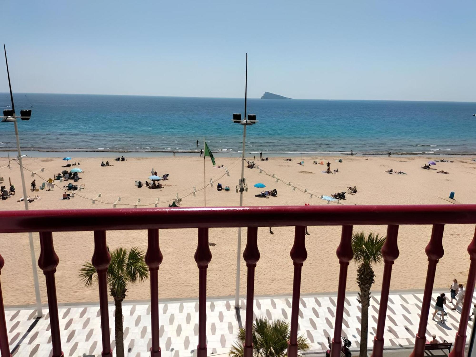 Las Damas 3B Beach Front - Pool & Parking Benidorm Bagian luar foto